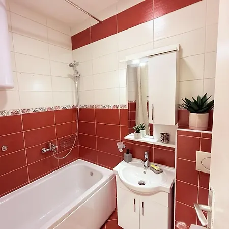 Stella Nostra - Moderan U Mirnom Dijelu Centra Sarajeva, Blizu Bascarsije * Saraievo